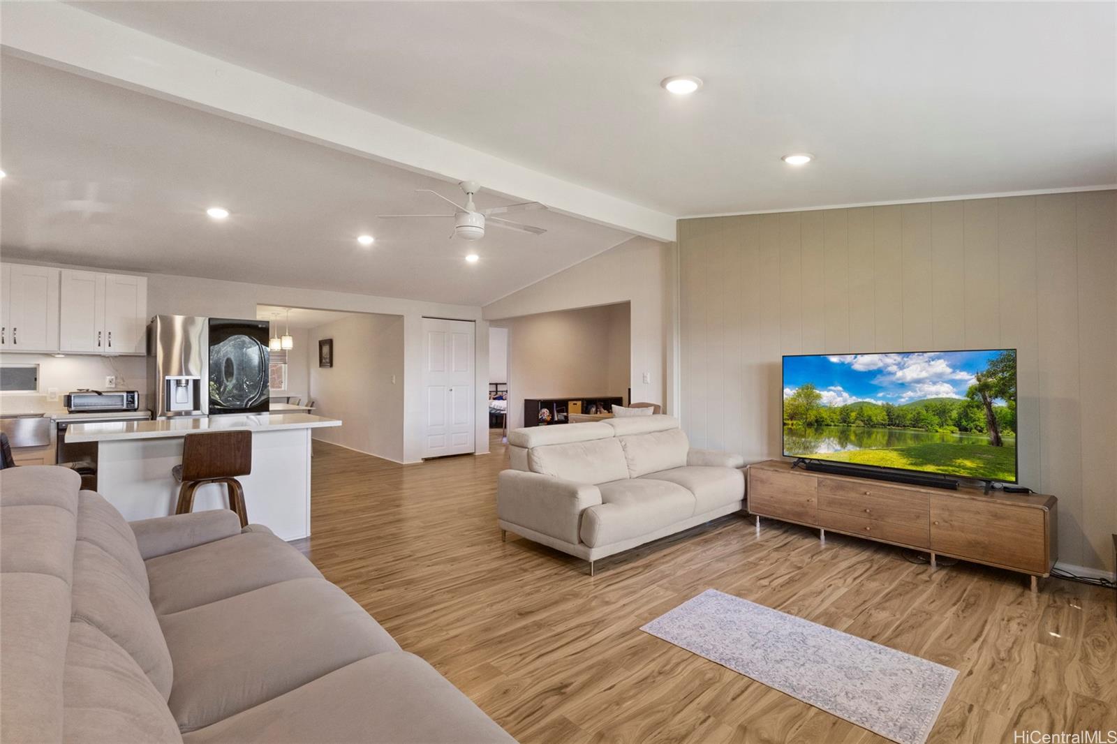 2344  Ahamoa Street Pacific Palisades, PearlCity home - photo 3 of 18