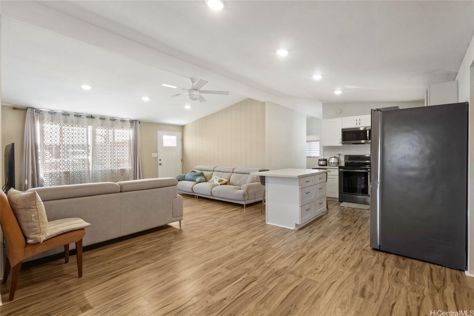 2344  Ahamoa Street Pacific Palisades, PearlCity home - photo 6 of 18