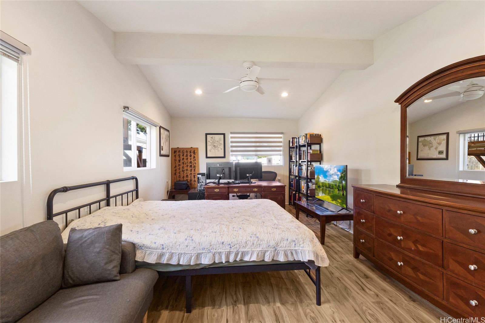 2344  Ahamoa Street Pacific Palisades, PearlCity home - photo 9 of 18