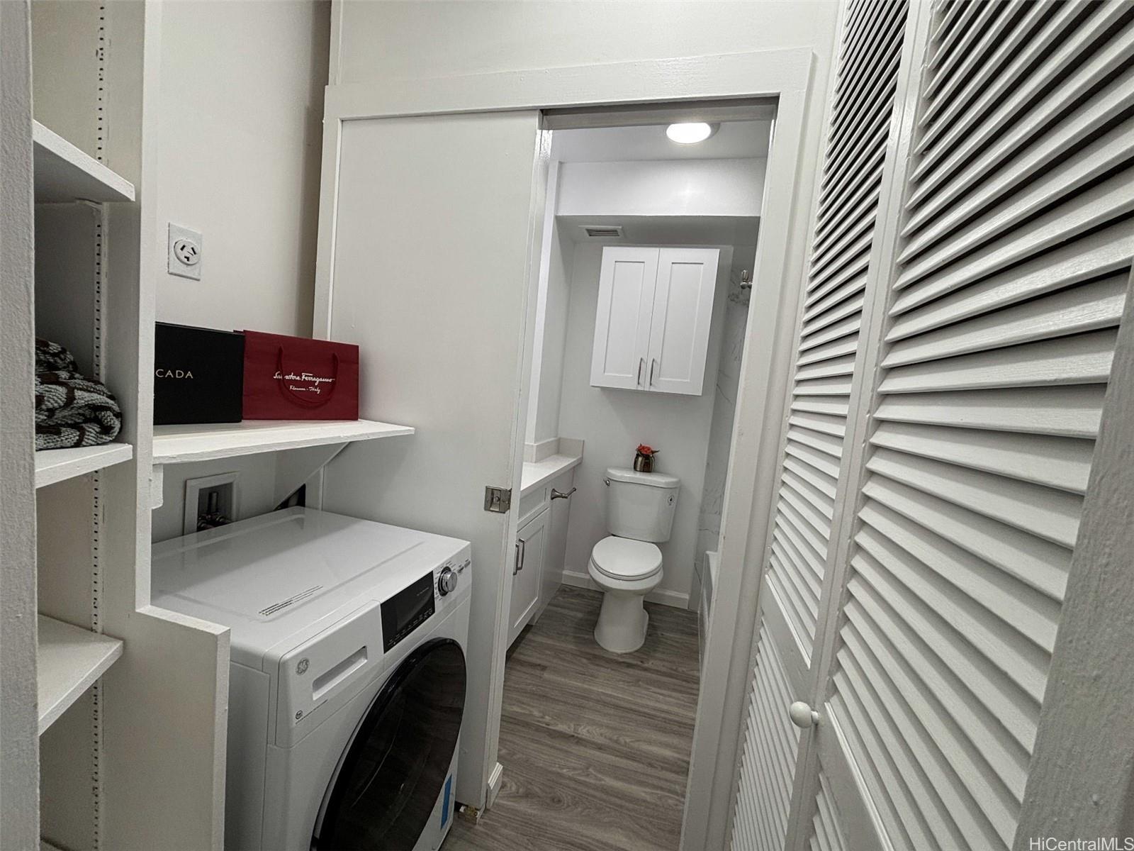 Fairway Villa condo # 1006, Honolulu, Hawaii - photo 2 of 5