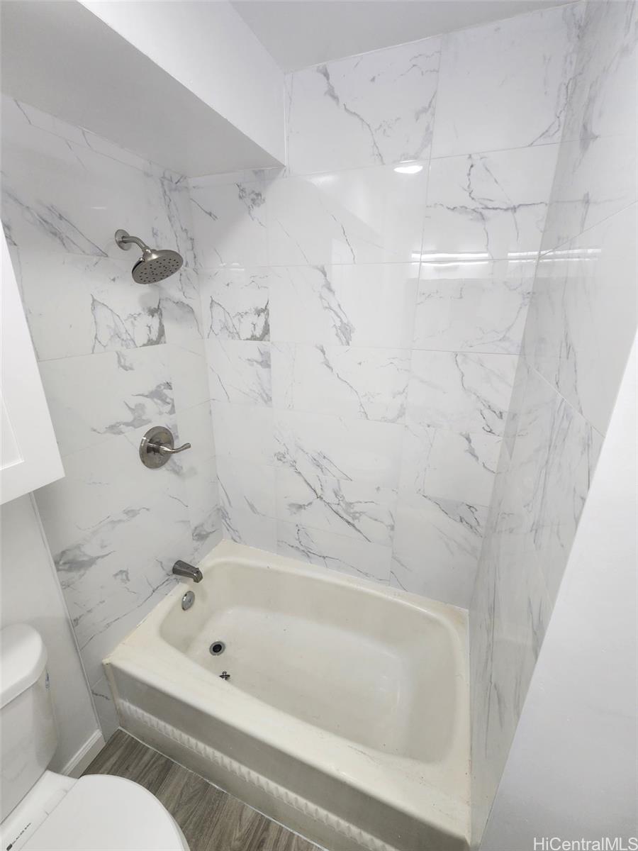 Fairway Villa condo # 1006, Honolulu, Hawaii - photo 4 of 4