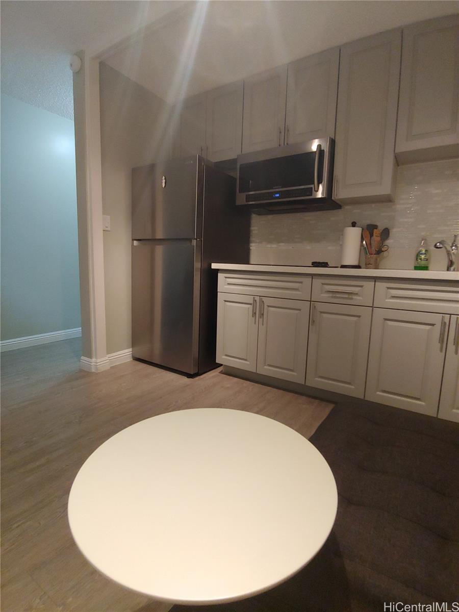 Fairway Villa condo # 1010, Honolulu, Hawaii - photo 3 of 8