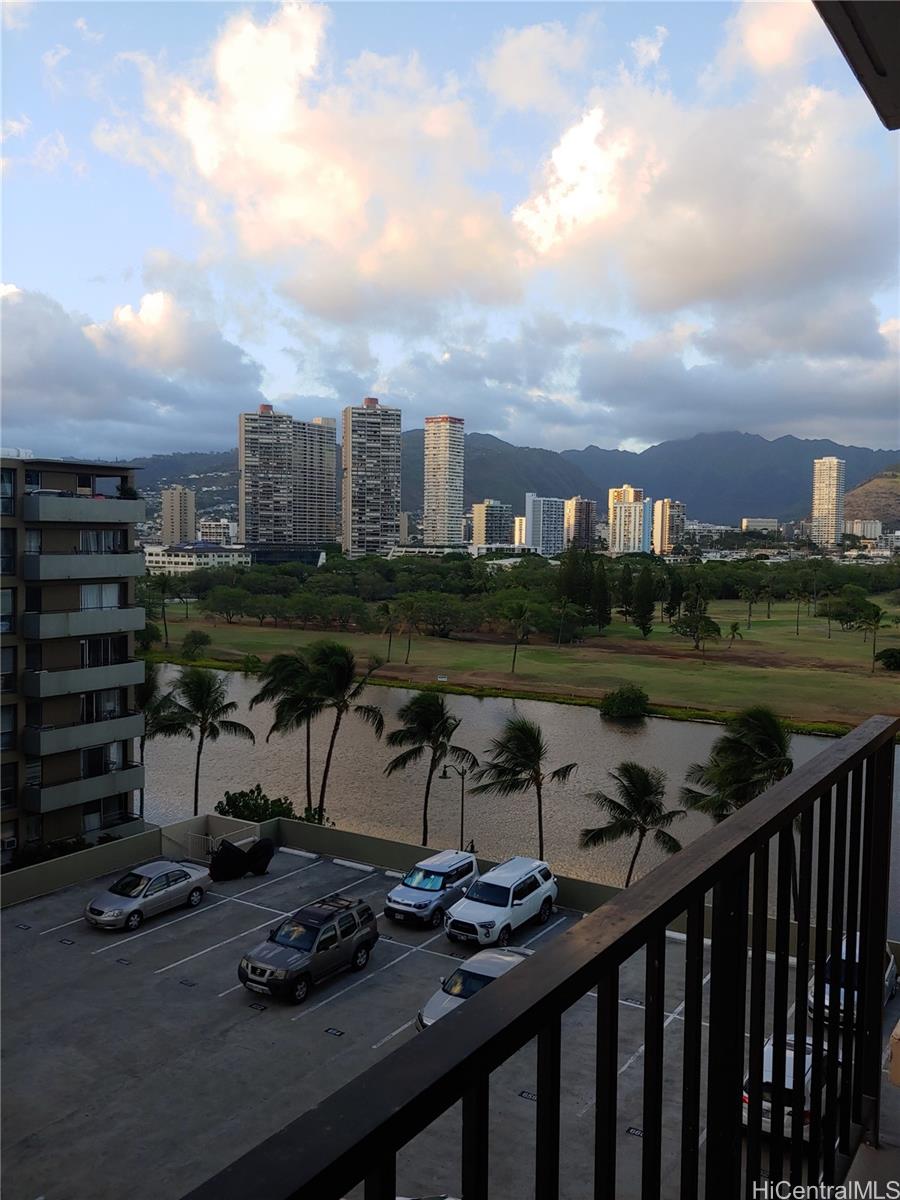 Fairway Villa condo # 1010, Honolulu, Hawaii - photo 8 of 8