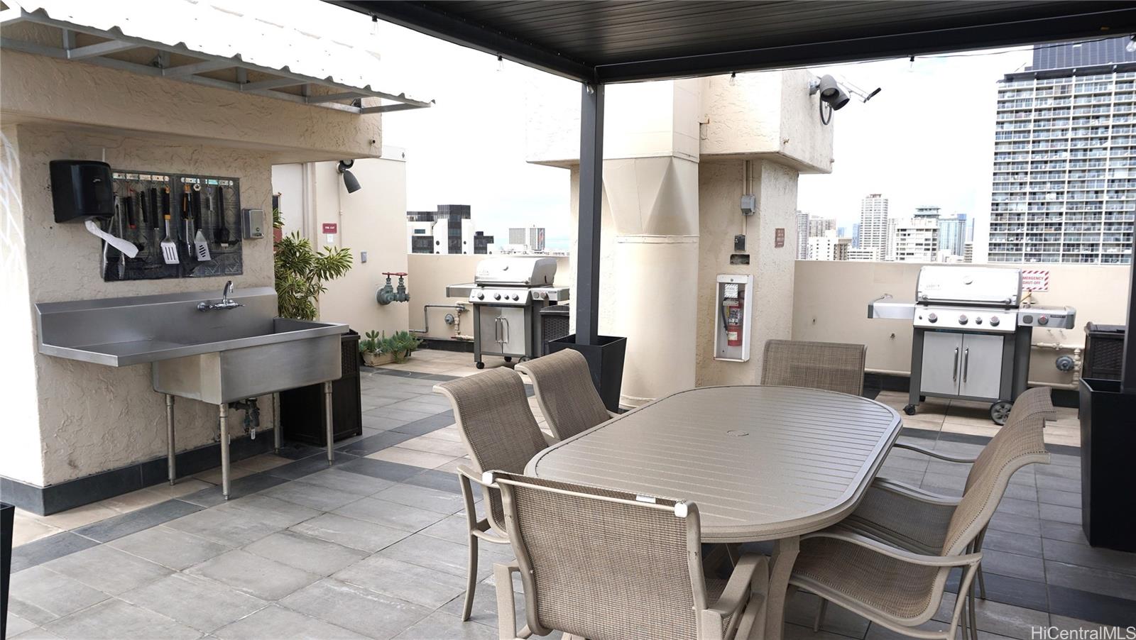 Fairway Villa condo # 1013, Honolulu, Hawaii - photo 10 of 10