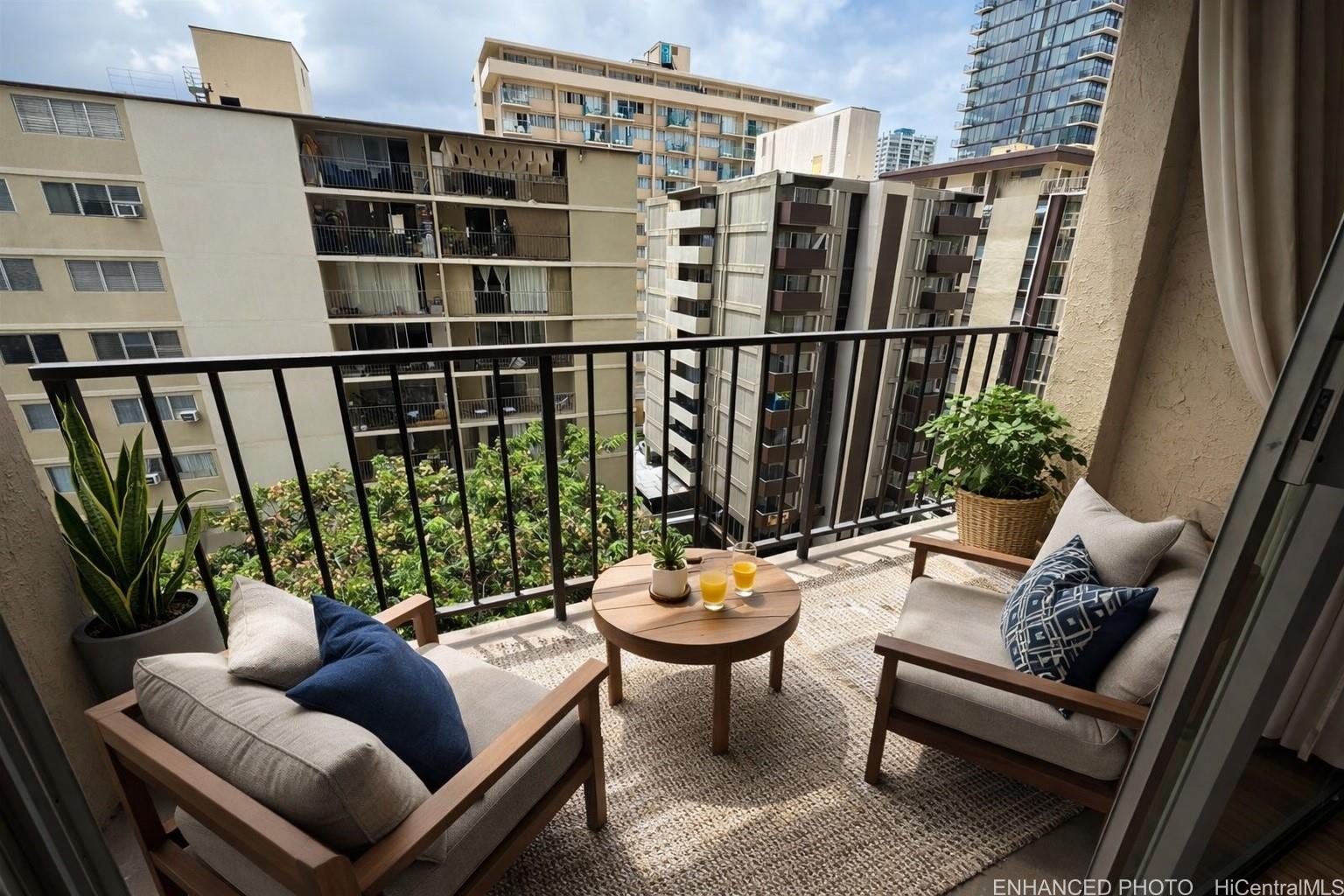 FAIRWAY VILLA condo # 1015, Honolulu, Hawaii - photo 8 of 11