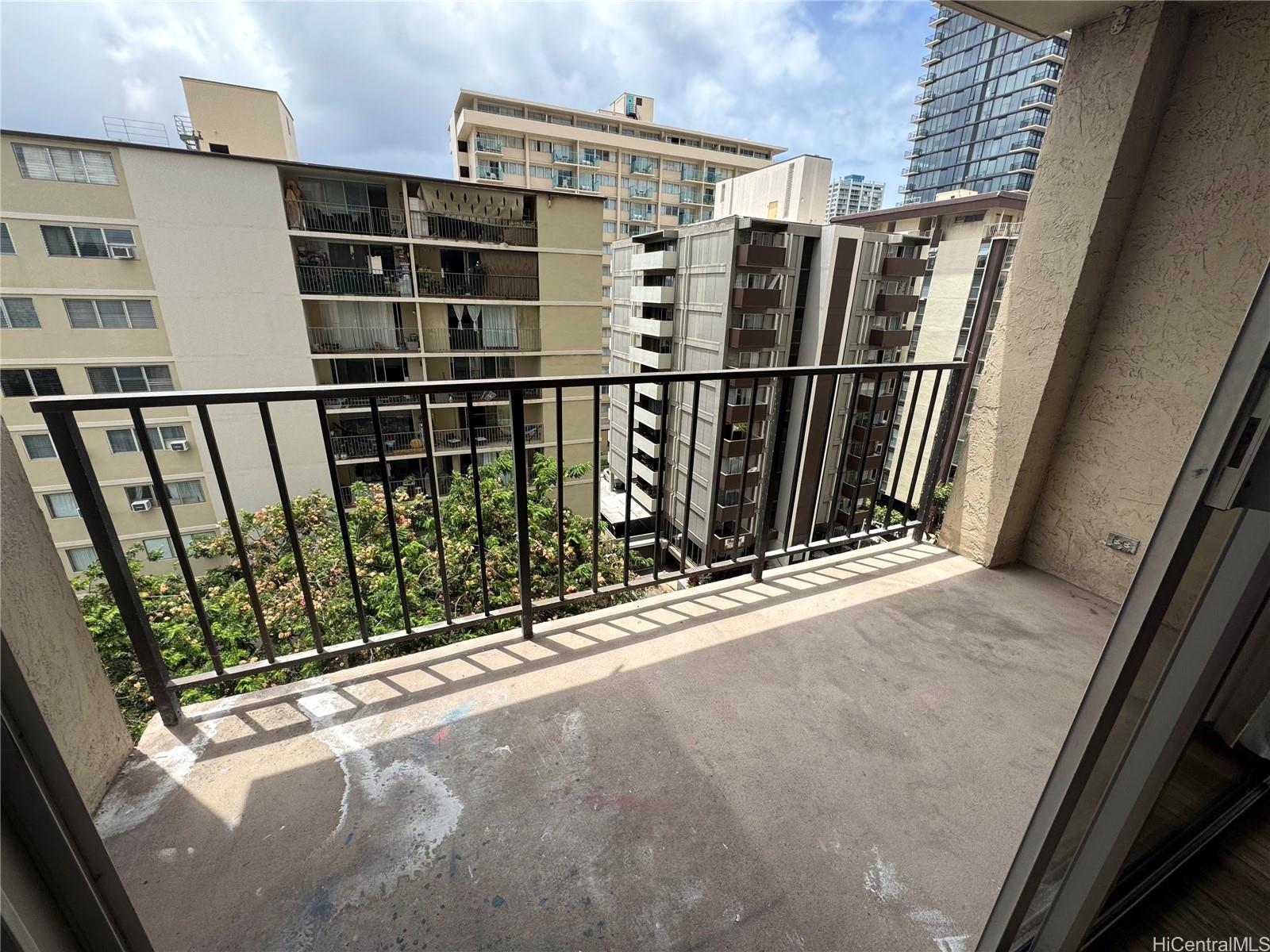 FAIRWAY VILLA condo # 1015, Honolulu, Hawaii - photo 10 of 13