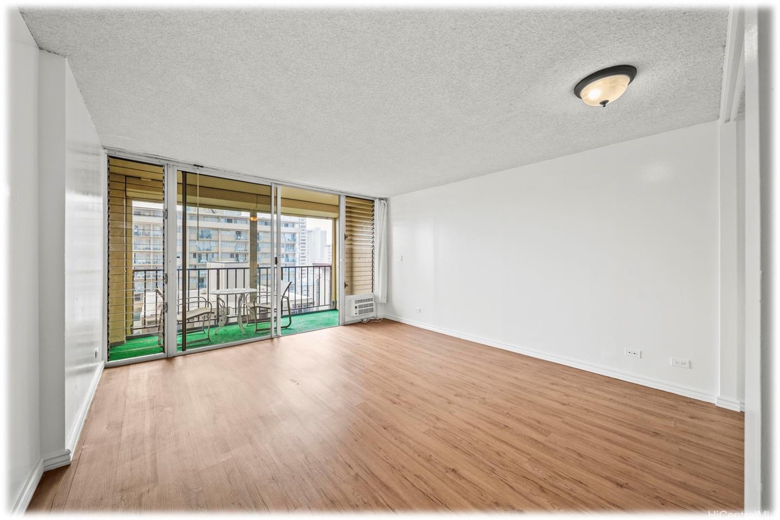 Fairway Villa condo # 1505, Honolulu, Hawaii - photo 2 of 22