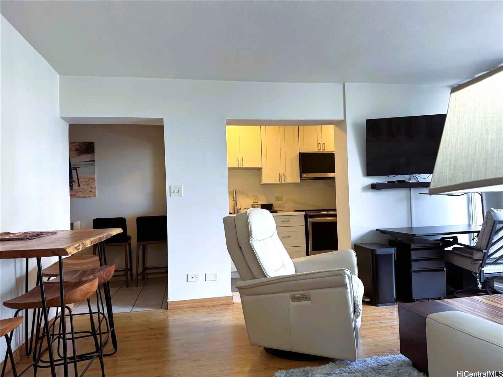 2345 Ala Wai Blvd Honolulu - Rental - photo 8 of 25