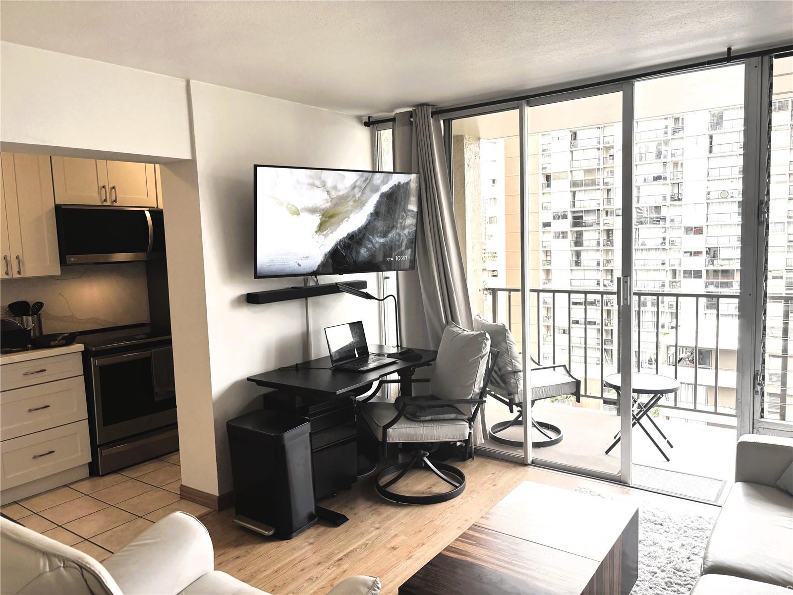 2345 Ala Wai Blvd Honolulu - Rental - photo 9 of 25