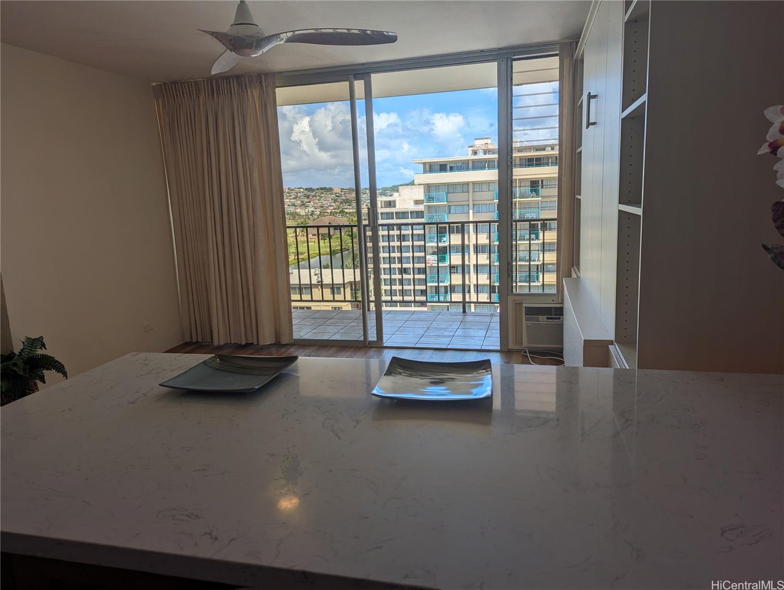 Fairway Villa condo # 1705, Honolulu, Hawaii - photo 4 of 17