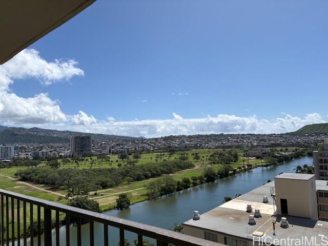 Fairway Villa condo # 1715, Honolulu, Hawaii - photo 3 of 4