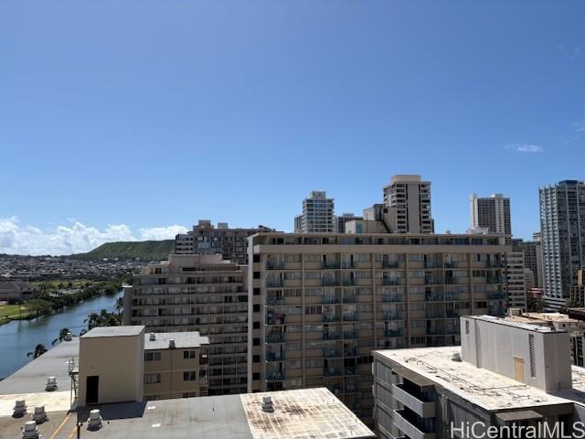 Fairway Villa condo # 1715, Honolulu, Hawaii - photo 4 of 4
