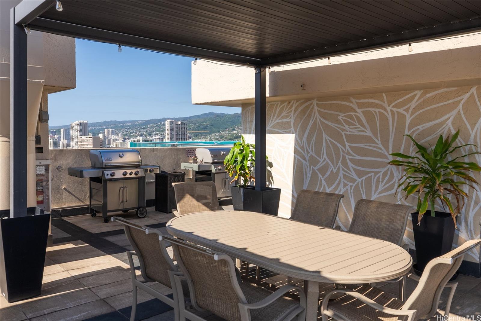 Fairway Villa condo # 1902, Honolulu, Hawaii - photo 17 of 25