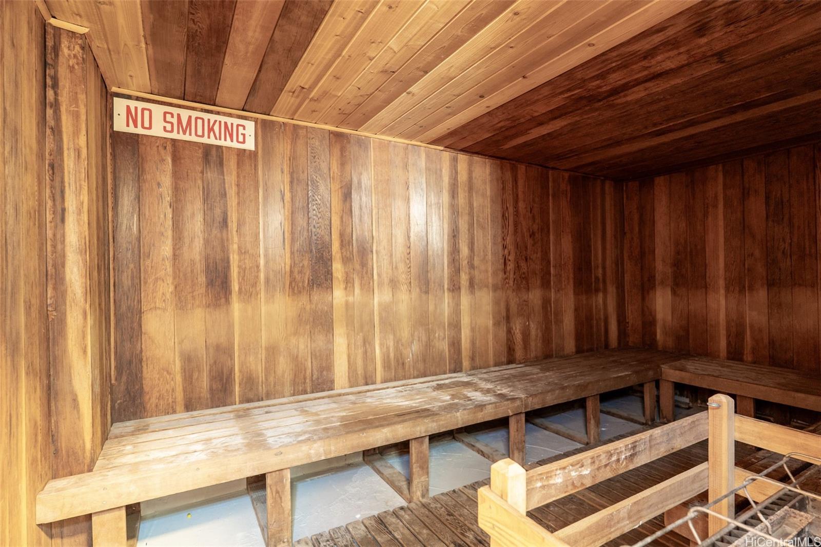 Fairway Villa condo # 1902, Honolulu, Hawaii - photo 18 of 25