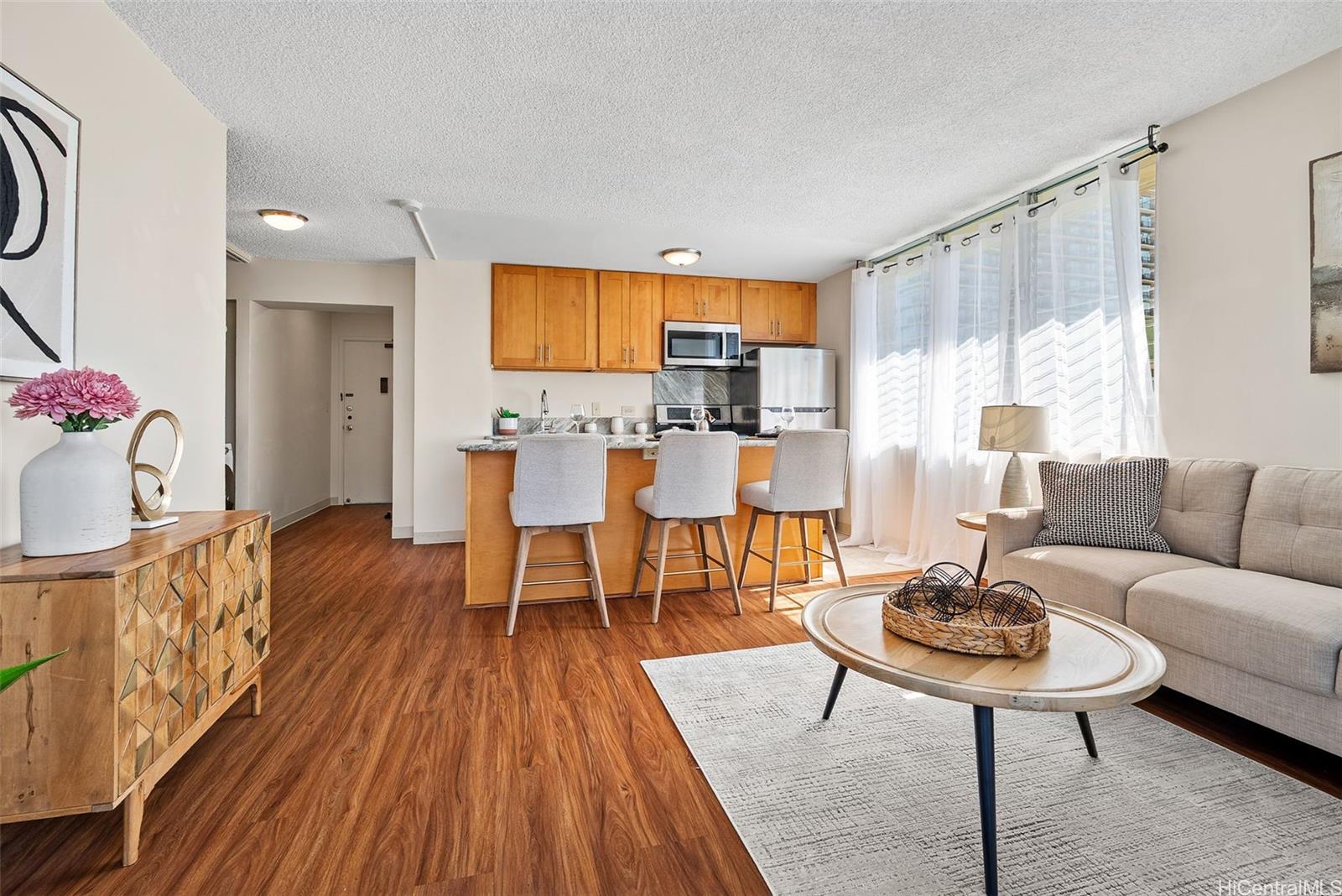 Fairway Villa condo # 1902, Honolulu, Hawaii - photo 3 of 25