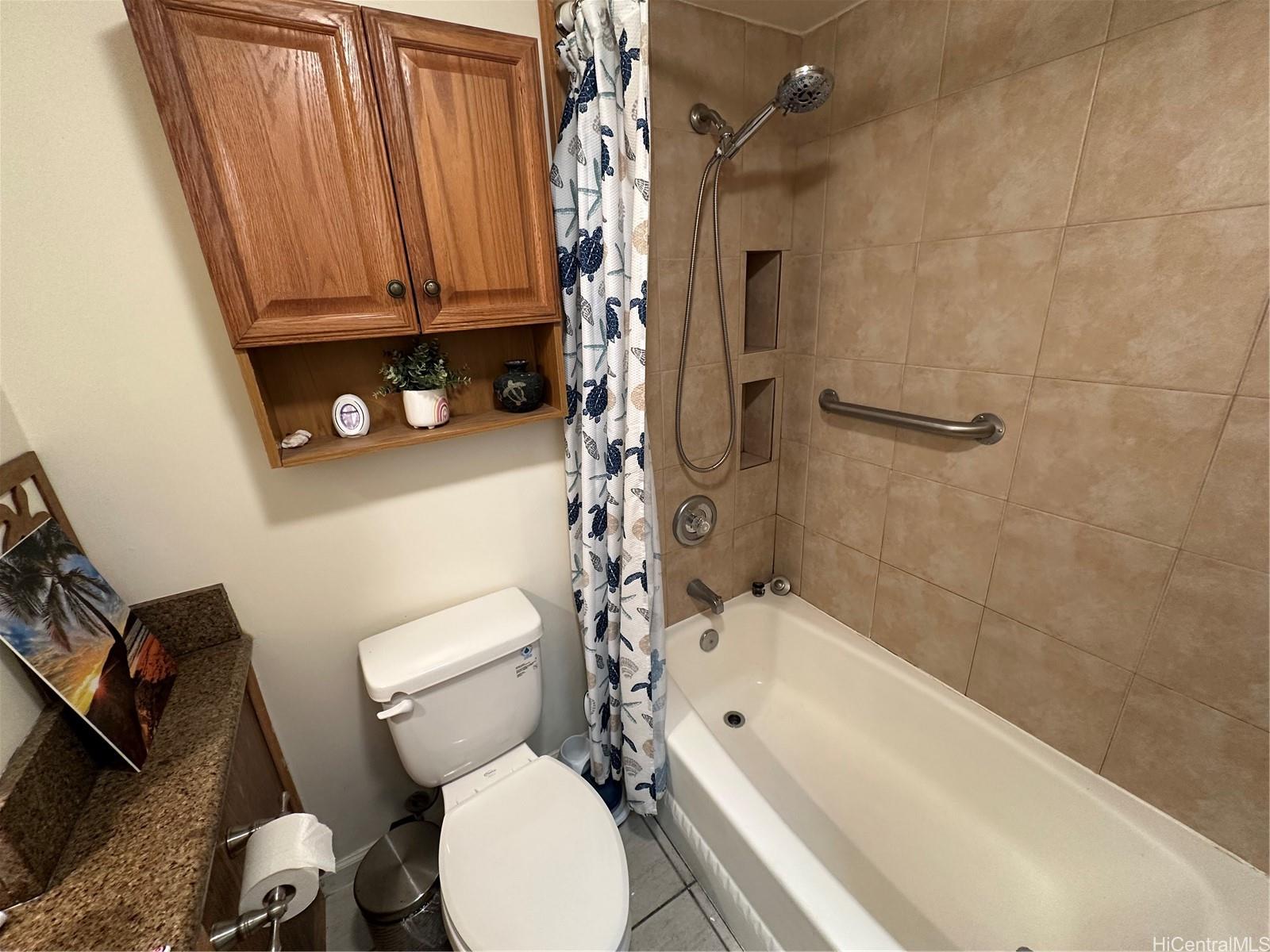 Fairway Villa condo # 1907, Honolulu, Hawaii - photo 7 of 16