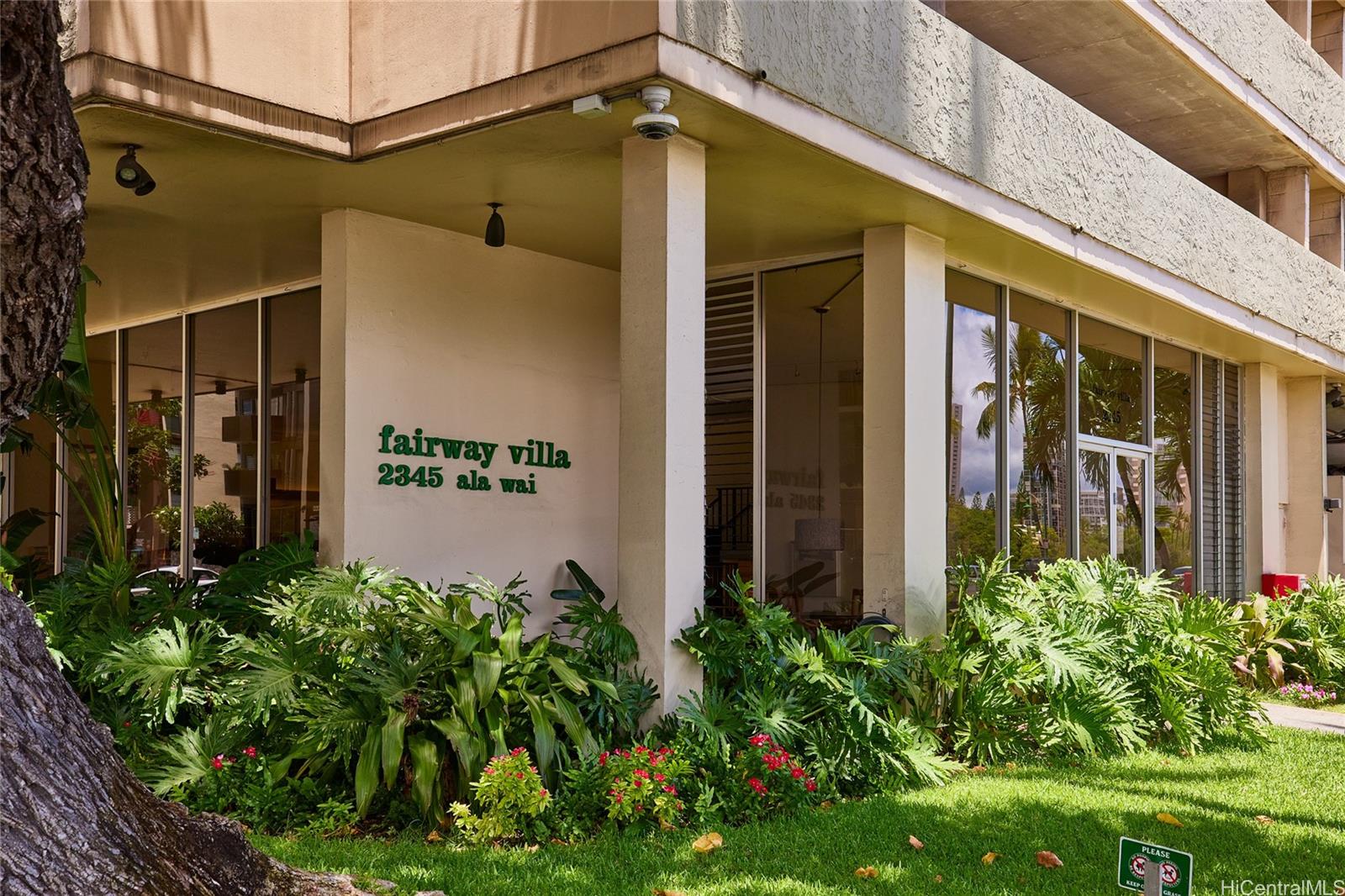 Fairway Villa condo # 1907, Honolulu, Hawaii - photo 9 of 16