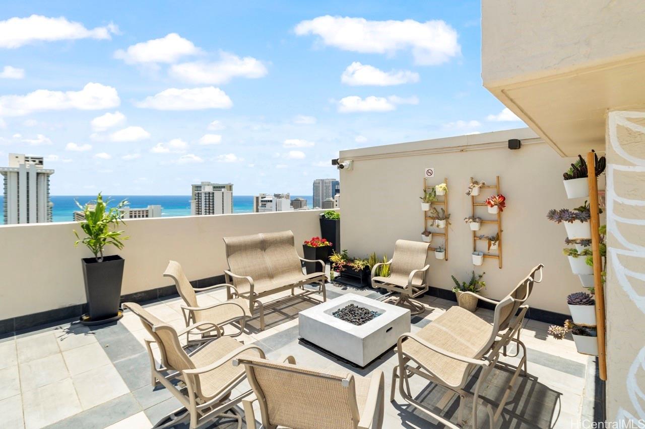 Fairway Villa condo # 1917, Honolulu, Hawaii - photo 20 of 21