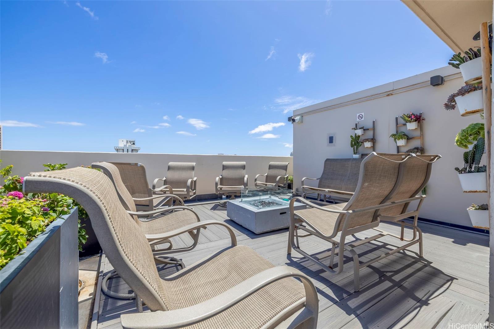 Fairway Villa condo # 1918, Honolulu, Hawaii - photo 19 of 19