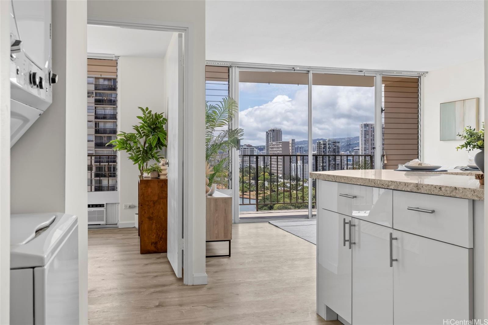 Fairway Villa condo # 1918, Honolulu, Hawaii - photo 4 of 19