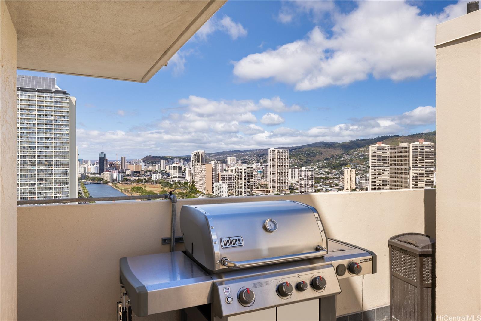 Fairway Villa condo # 2104, Honolulu, Hawaii - photo 13 of 18