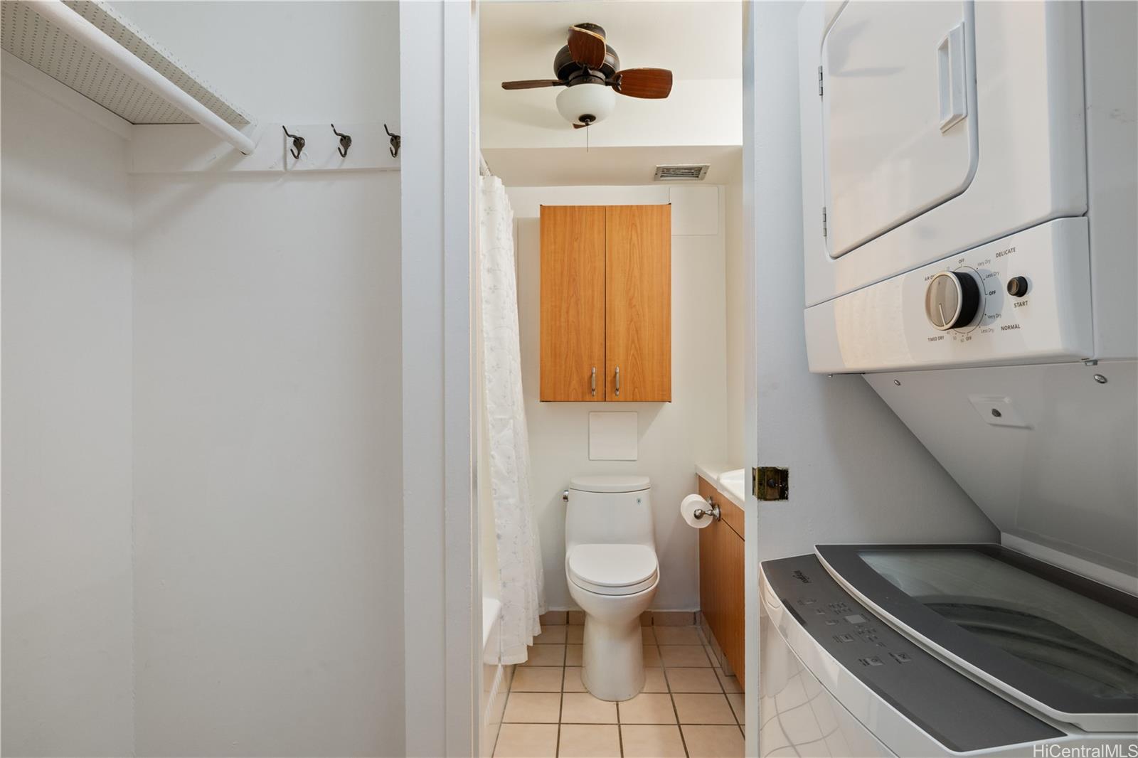 Fairway Villa condo # 2104, Honolulu, Hawaii - photo 6 of 18