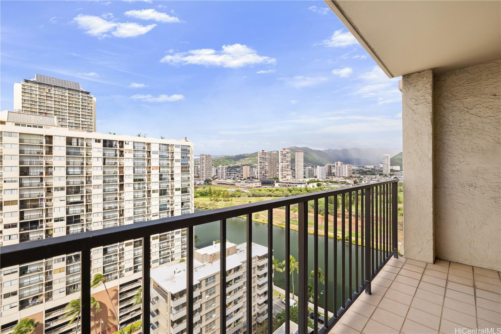 Fairway Villa condo # 2104, Honolulu, Hawaii - photo 8 of 18