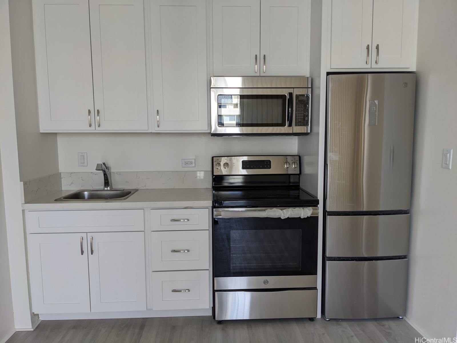 2345 Ala Wai Blvd Honolulu - Rental - photo 4 of 10