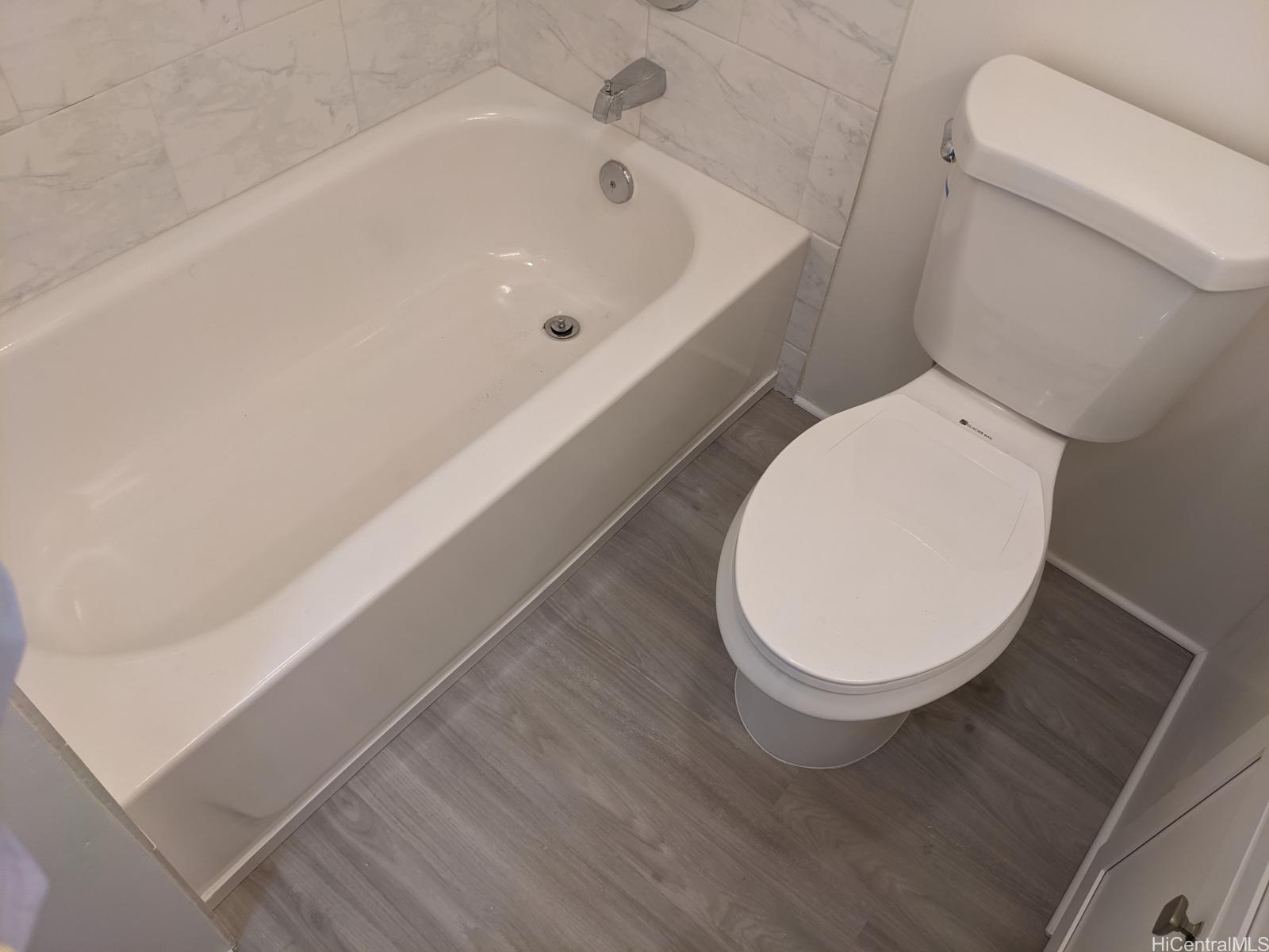 2345 Ala Wai Blvd Honolulu - Rental - photo 5 of 10