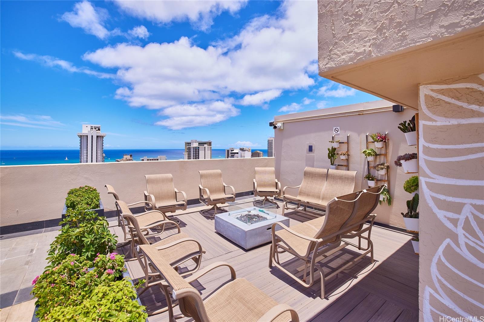 Fairway Villa condo # 2209, Honolulu, Hawaii - photo 13 of 25