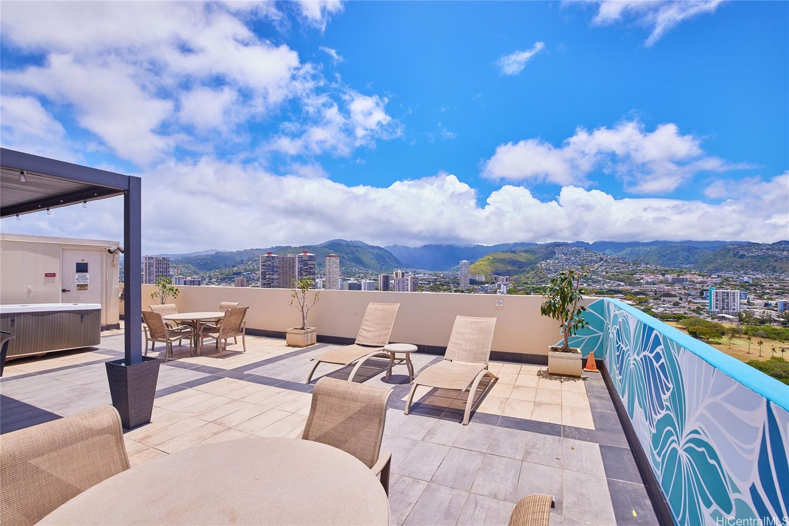 Fairway Villa condo # 2209, Honolulu, Hawaii - photo 16 of 25