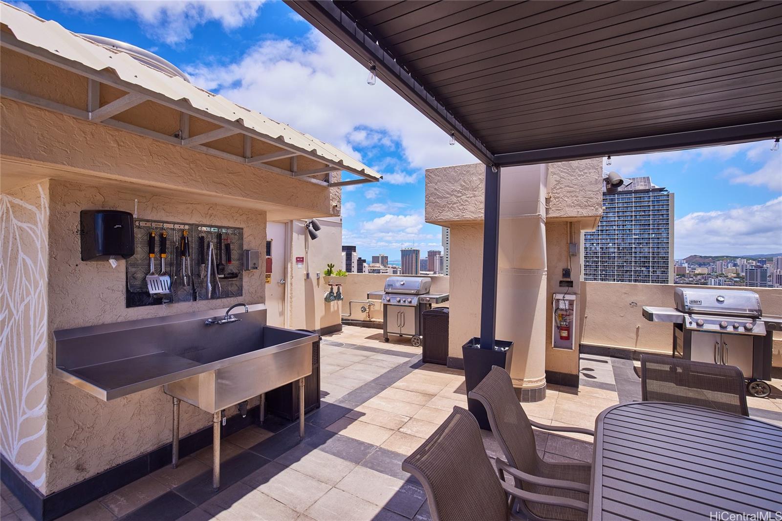 Fairway Villa condo # 2210, Honolulu, Hawaii - photo 16 of 25