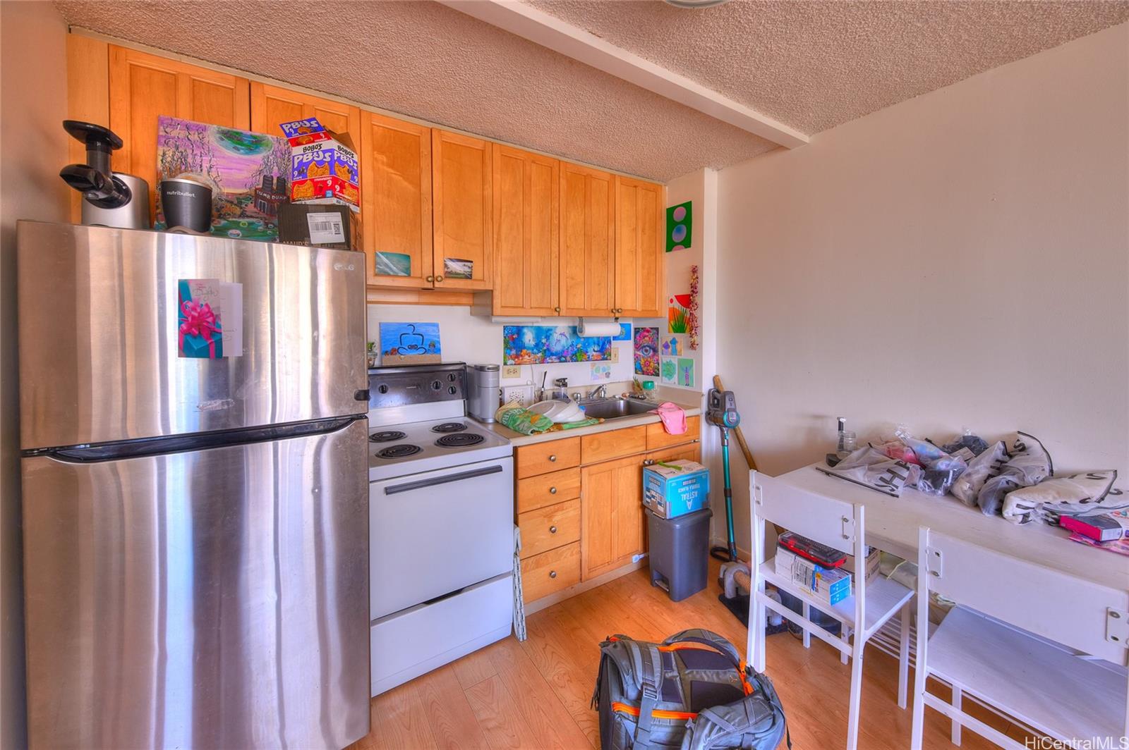 Fairway Villa condo # 2210, Honolulu, Hawaii - photo 5 of 25