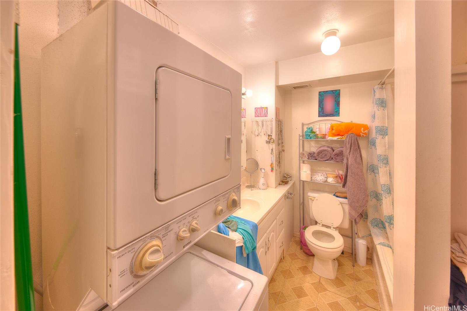 Fairway Villa condo # 2210, Honolulu, Hawaii - photo 6 of 25