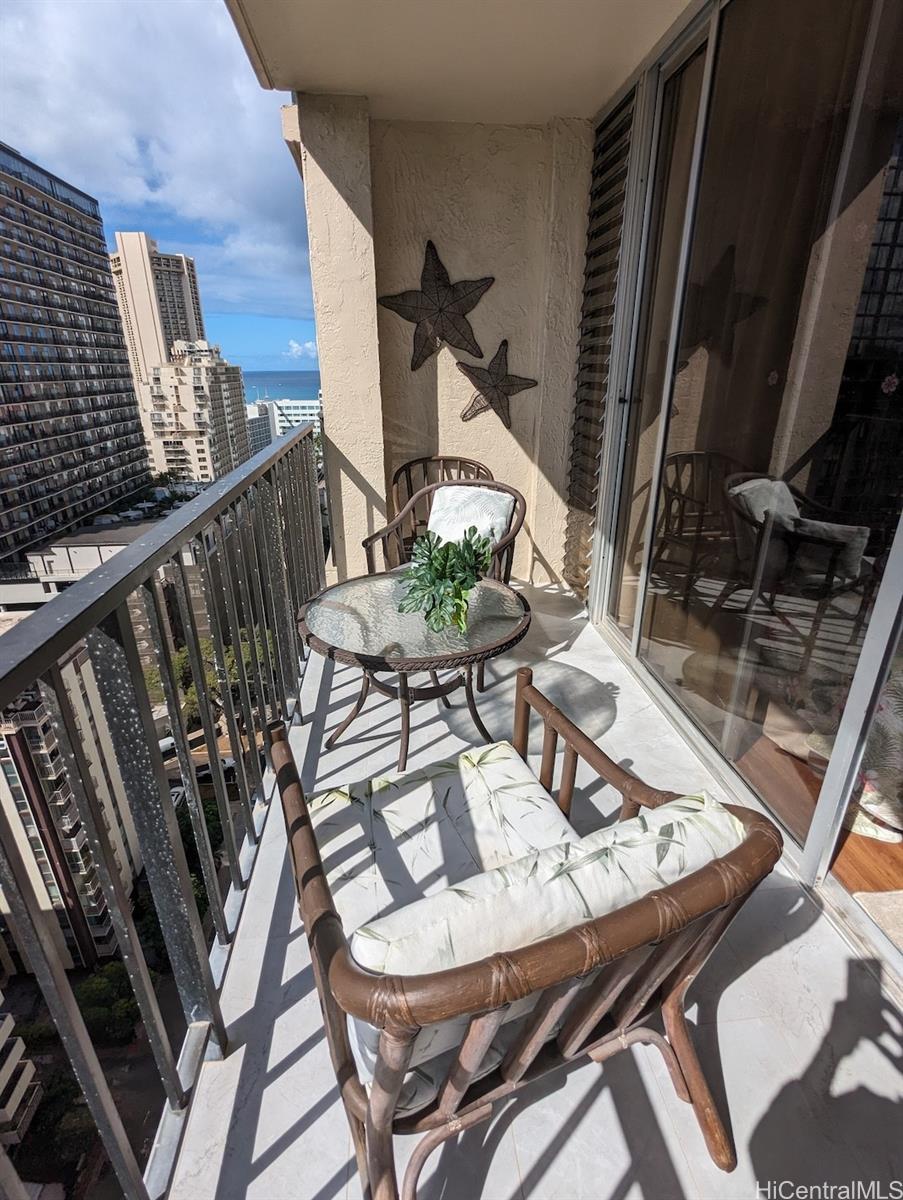 2345 Ala Wai Blvd Honolulu - Rental - photo 8 of 18