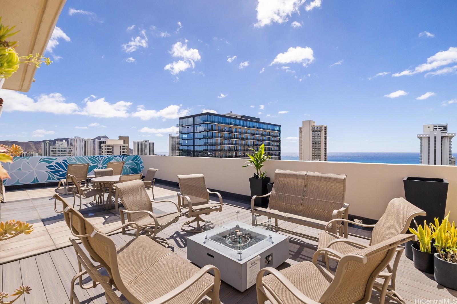 Fairway Villa condo # 2315, Honolulu, Hawaii - photo 20 of 23