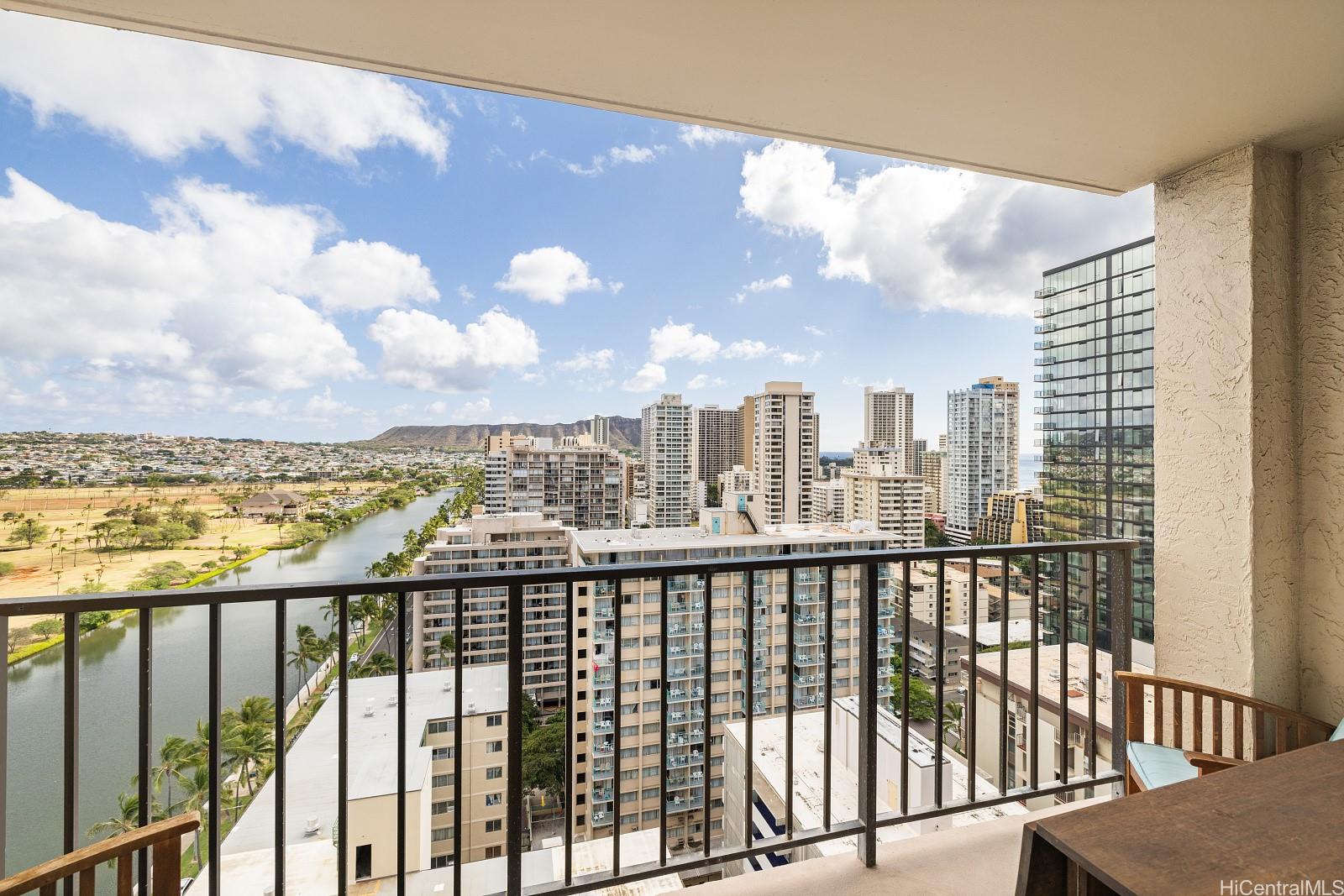 Fairway Villa condo # 2315, Honolulu, Hawaii - photo 10 of 23