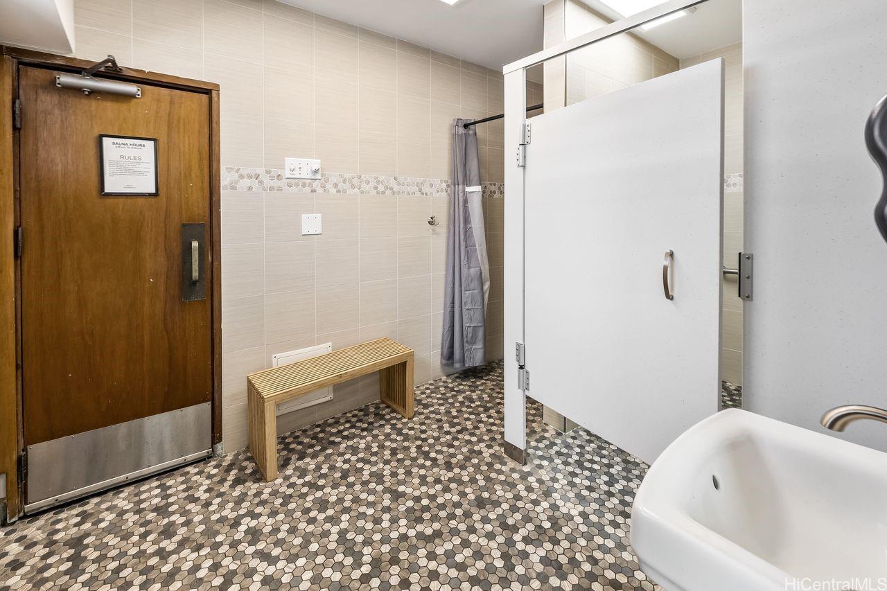 2345 Ala Wai Blvd Honolulu - Rental - photo 23 of 25