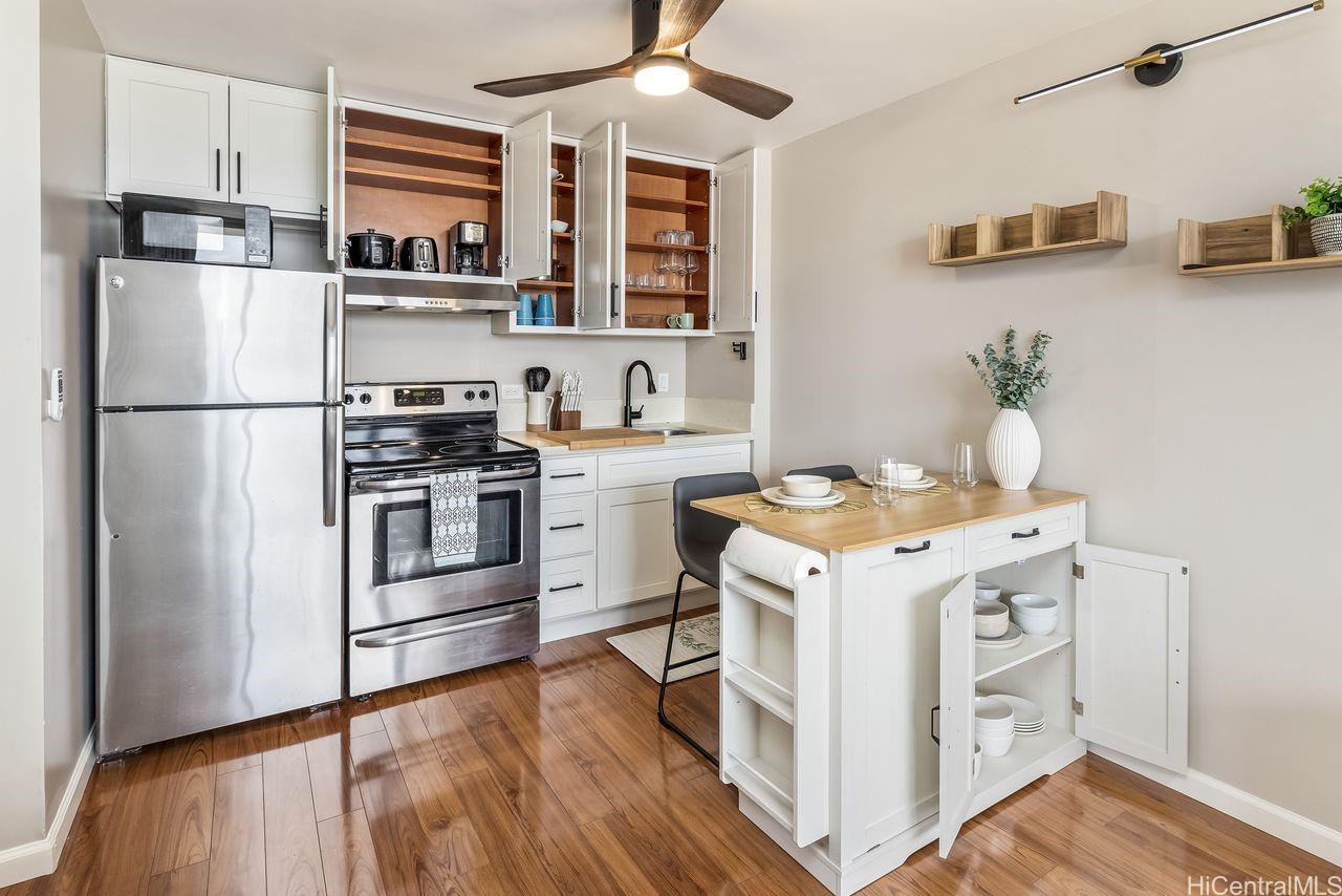 2345 Ala Wai Blvd Honolulu - Rental - photo 9 of 25