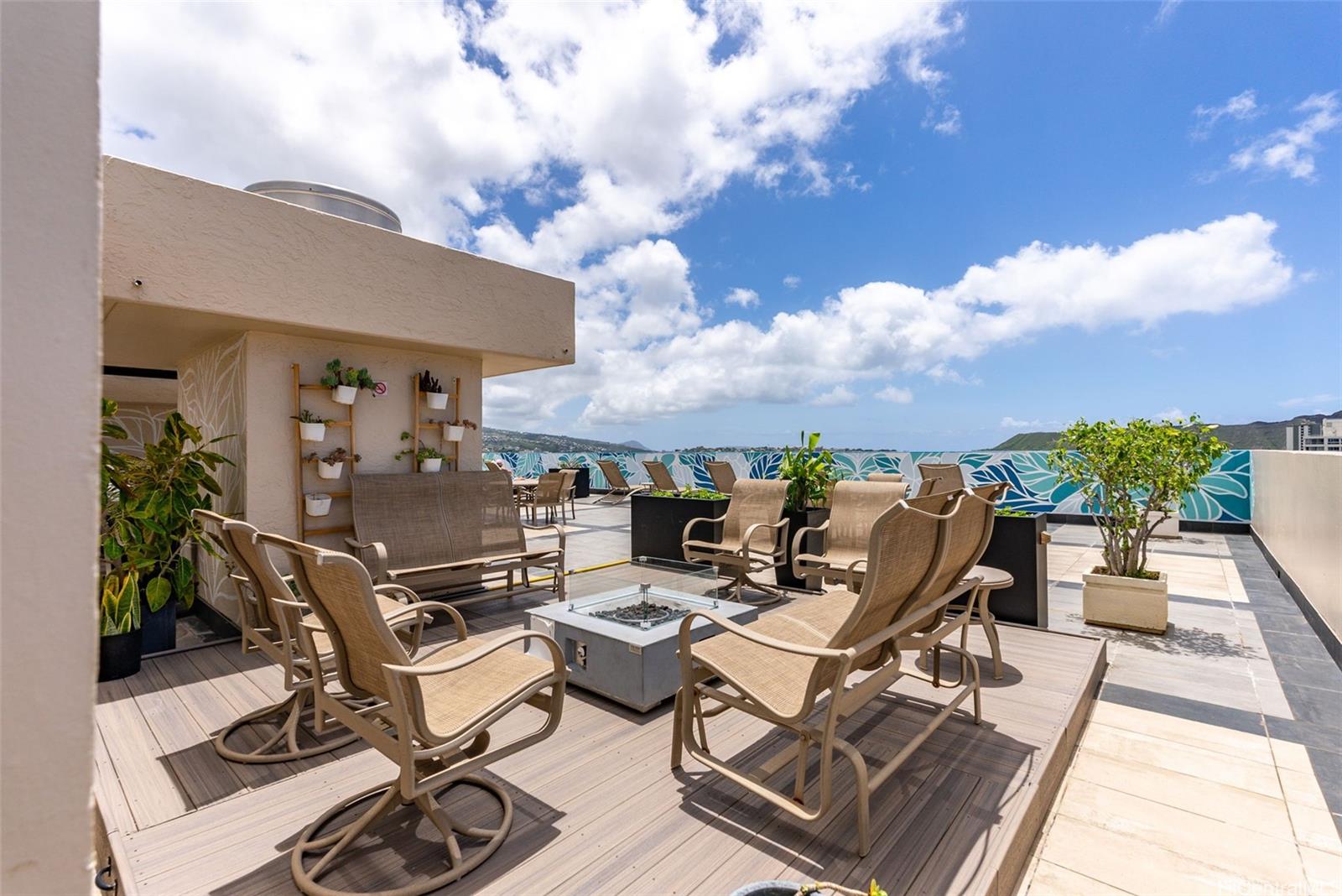 Fairway Villa condo # 2409, Honolulu, Hawaii - photo 20 of 25