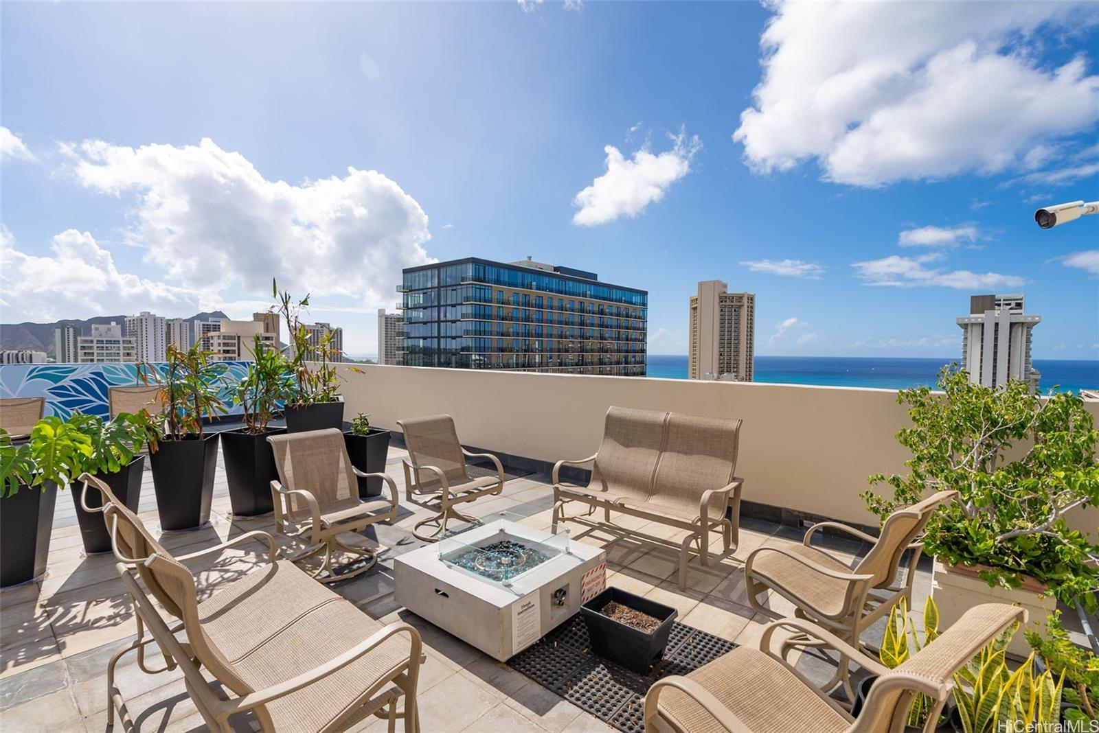 Fairway Villa condo # 2409, Honolulu, Hawaii - photo 22 of 25