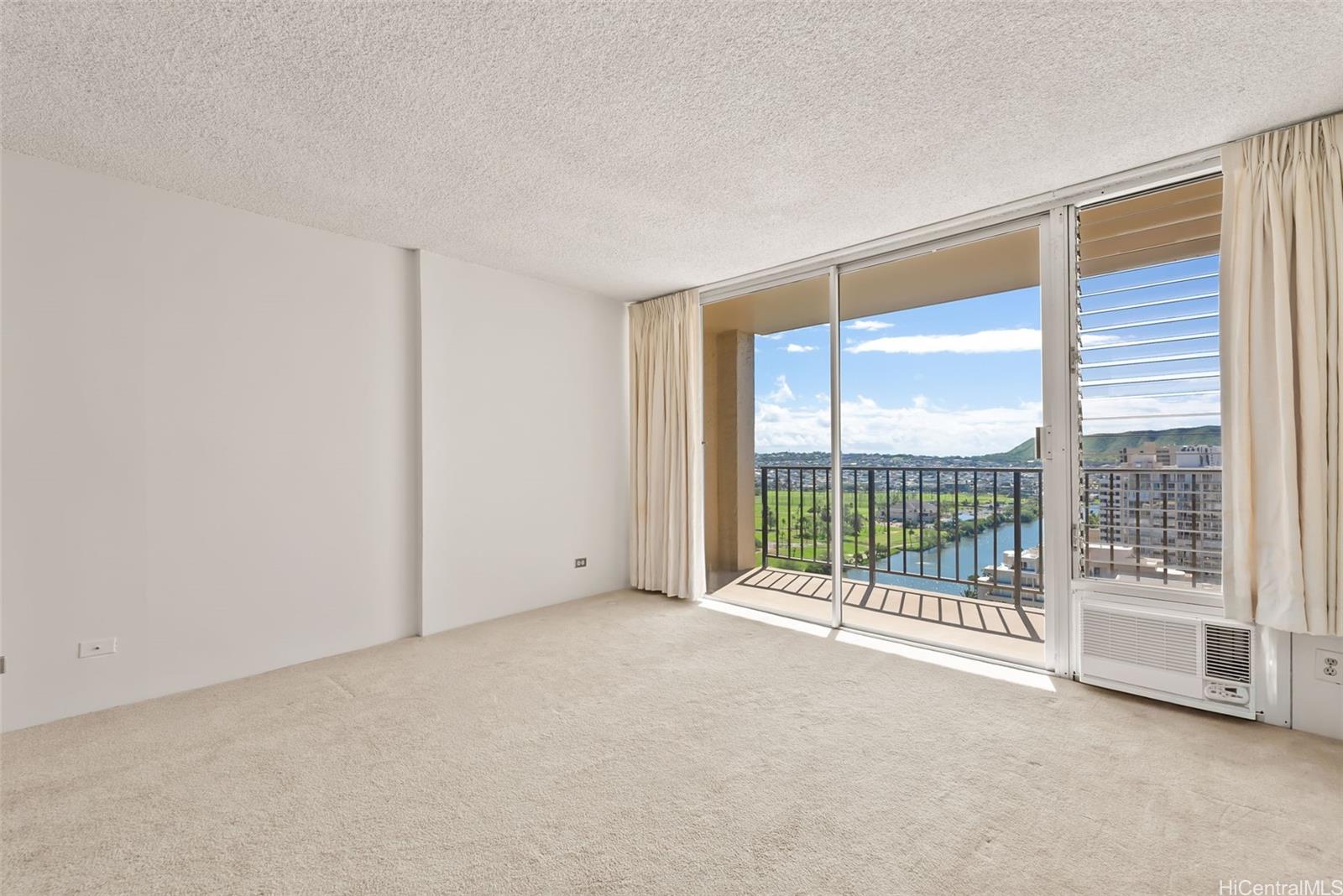 Fairway Villa condo # 2409, Honolulu, Hawaii - photo 6 of 25