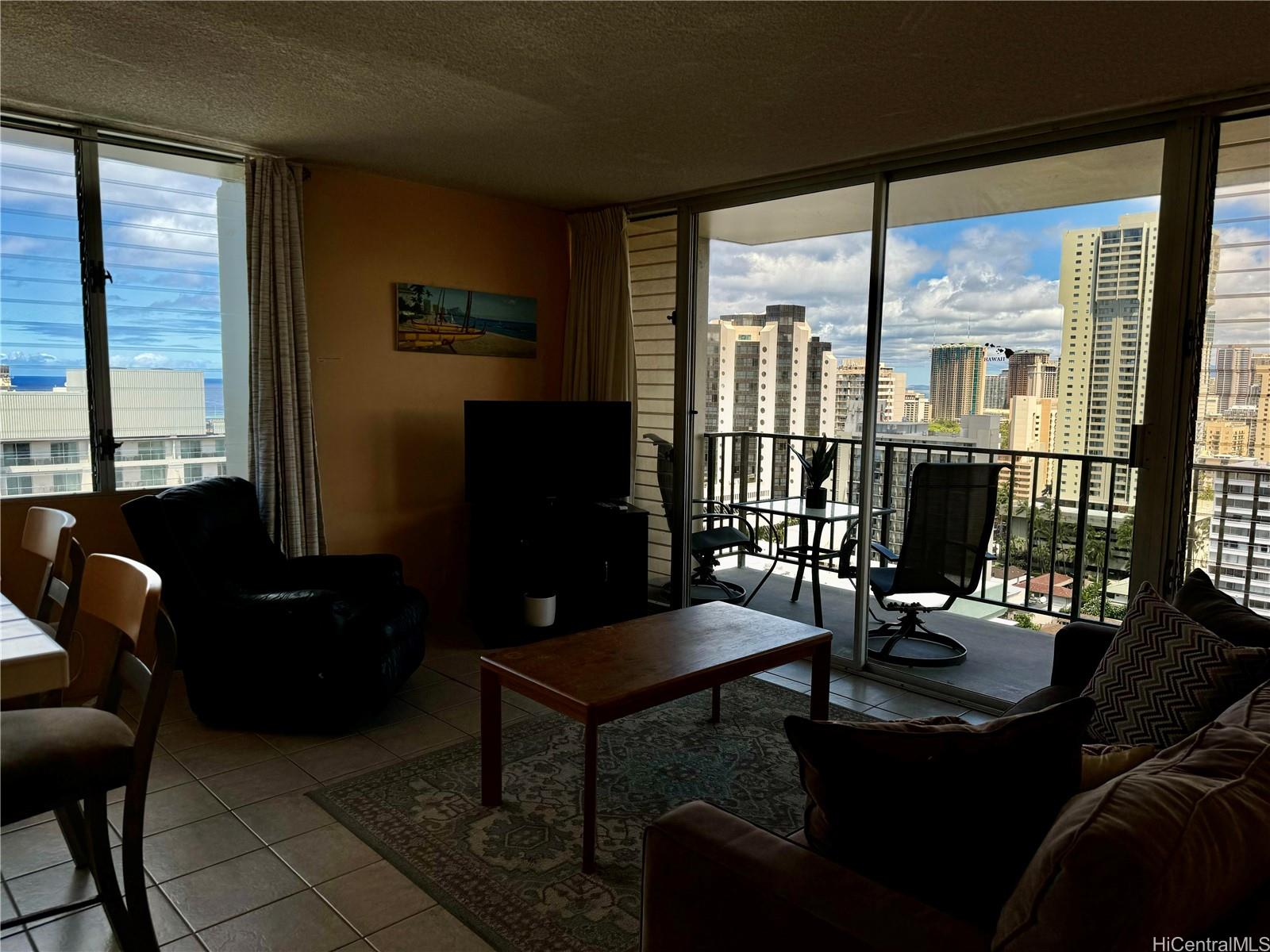 2345 Ala Wai Blvd Honolulu - Rental - photo 6 of 20