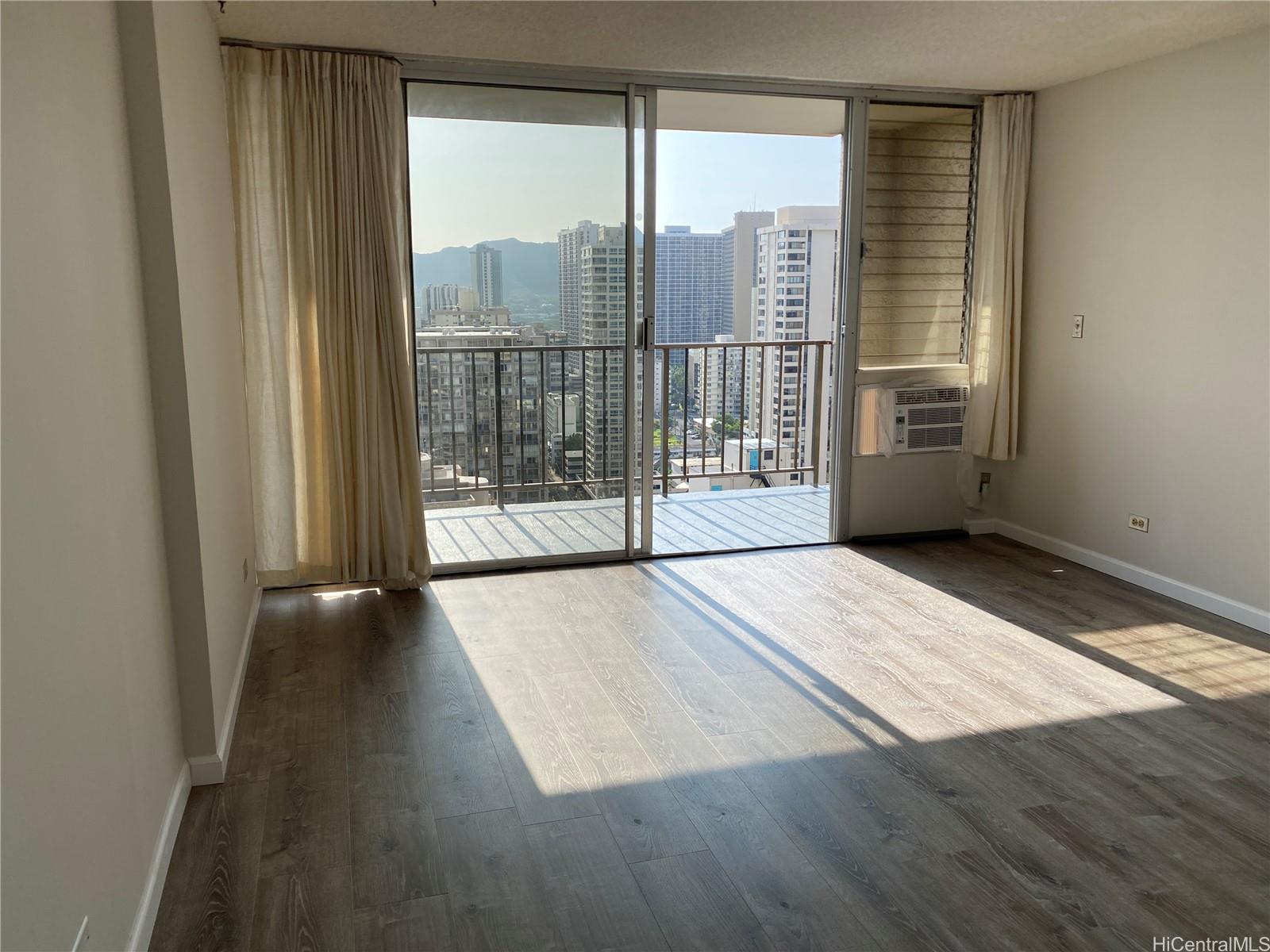 2345 Ala Wai Blvd Honolulu - Rental - photo 2 of 13