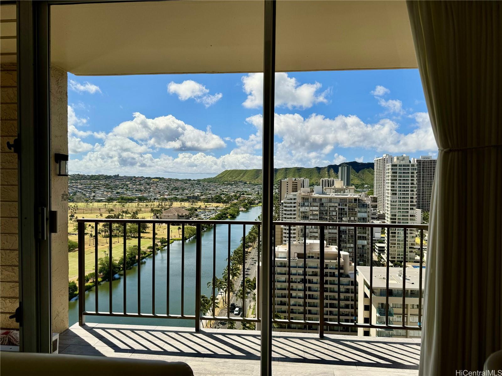 2345 Ala Wai Blvd Honolulu - Rental - photo 11 of 25