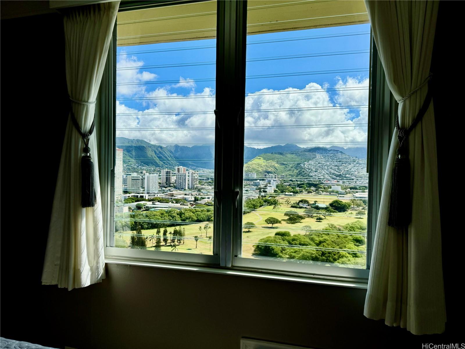 2345 Ala Wai Blvd Honolulu - Rental - photo 6 of 25