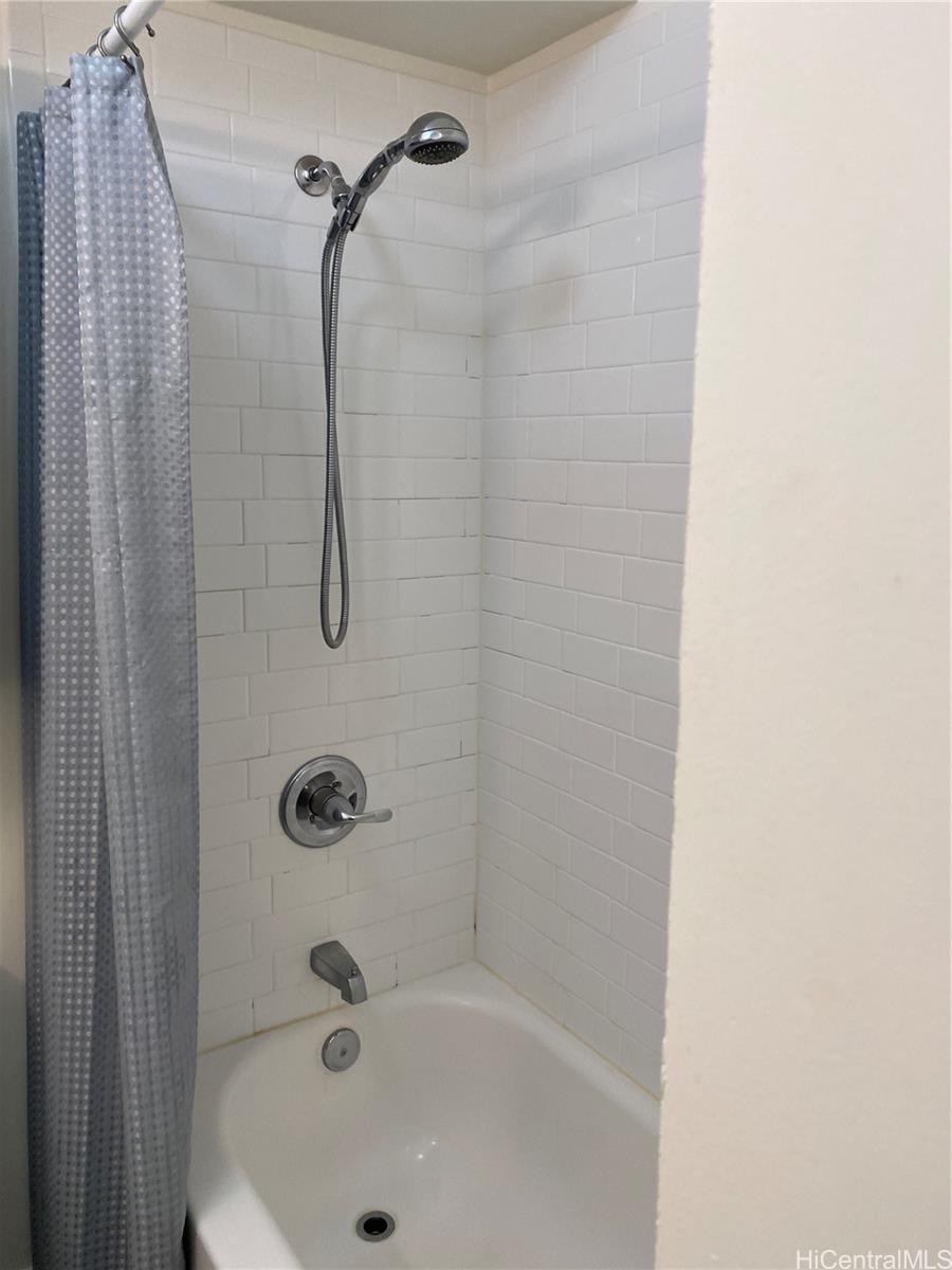 2345 Ala Wai Blvd Honolulu - Rental - photo 7 of 12