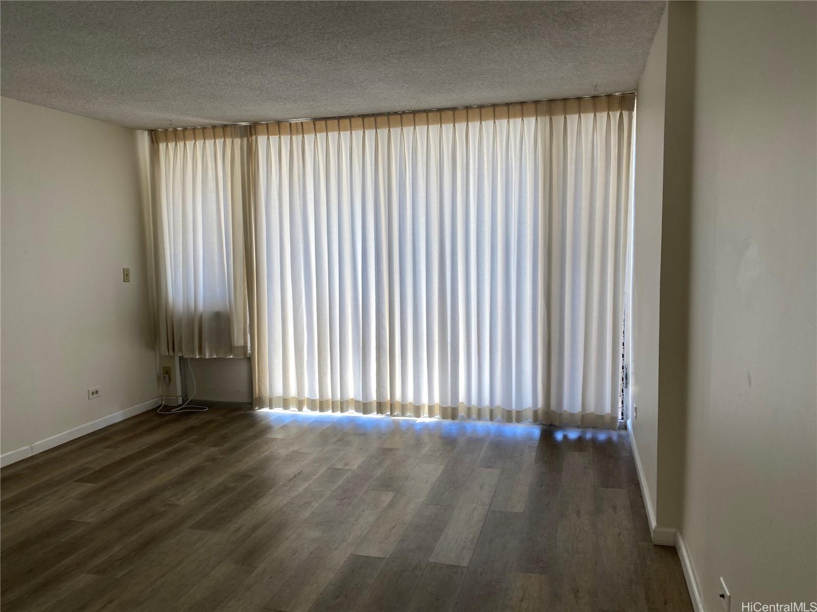 2345 Ala Wai Blvd Honolulu - Rental - photo 9 of 12