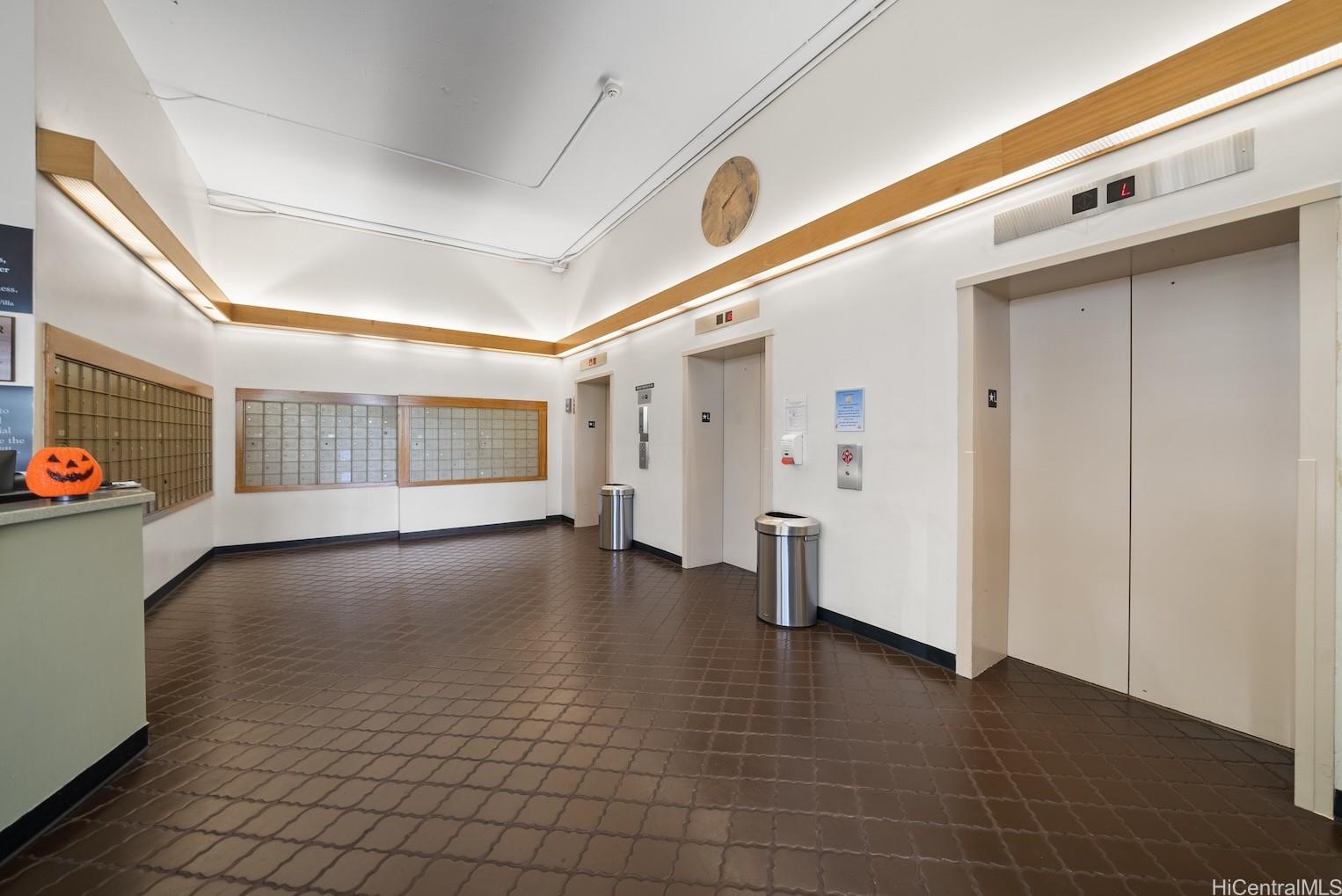 Fairway Villa condo # 2710, Honolulu, Hawaii - photo 20 of 24