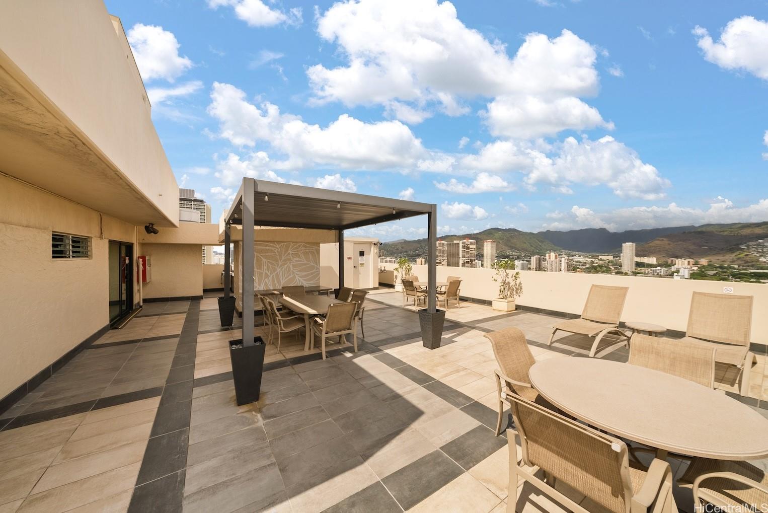 Fairway Villa condo # 2710, Honolulu, Hawaii - photo 23 of 24